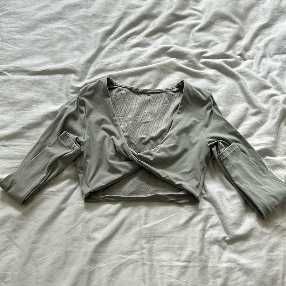 Gray Sporty Long Sleeve Twist Top